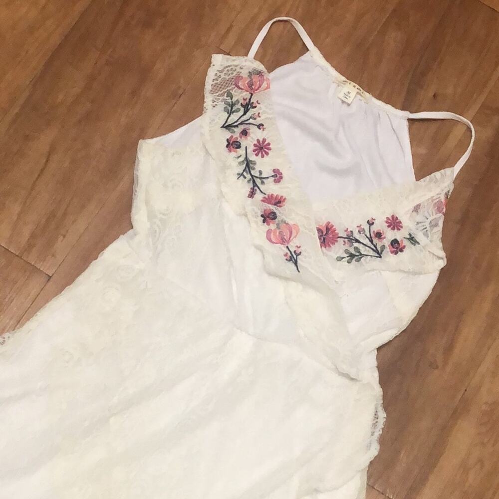 Mi Ami (Miami) Cream Lace Floral Spaghetti Strap Dress Size Medium